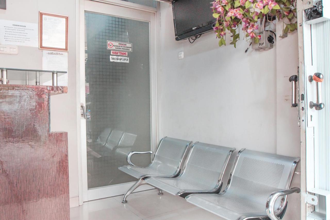 Oyo 383 Env Residence Cakarta Dış mekan fotoğraf